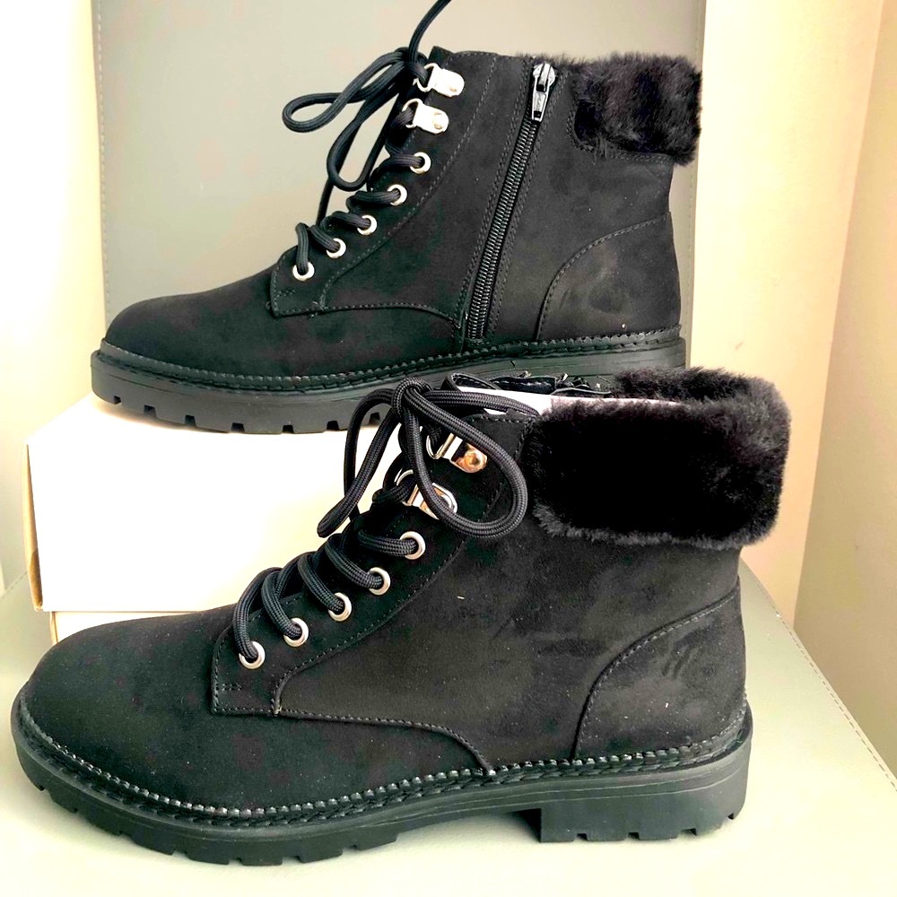 New LC Lauren Conrad Black Faux Fur Ankle Boots Size 10